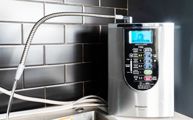 Nước ion kiềm có tốt không? Máy lọc nước ion kiềm tạo ra nước ion như thế nào?